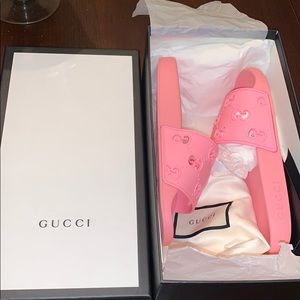 Gucci Pursuit GG Slides